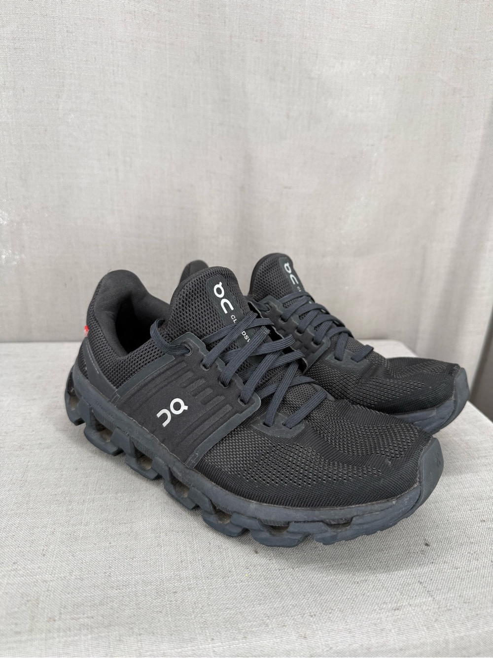 On Cloud Cloudswift Womens Size 7.5 Black Running Shoes Low Top Lace Up